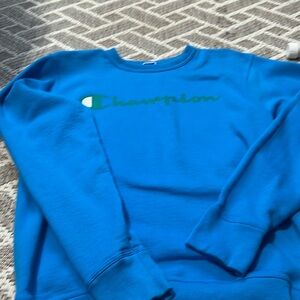Champion Men’s Small BLUE  Crewneck sweatshirt